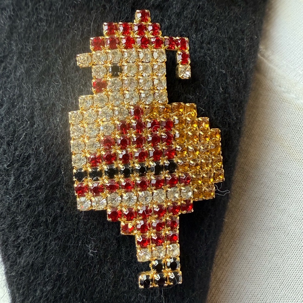 Santa Rhinestone Brooch set in Goldtone